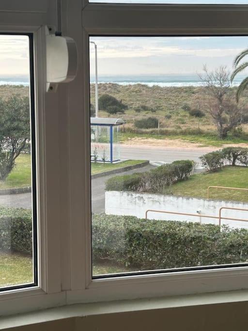Playa De Berria -Apartamento Con Piscina Y Vistas Al Mar Сантонья Экстерьер фото